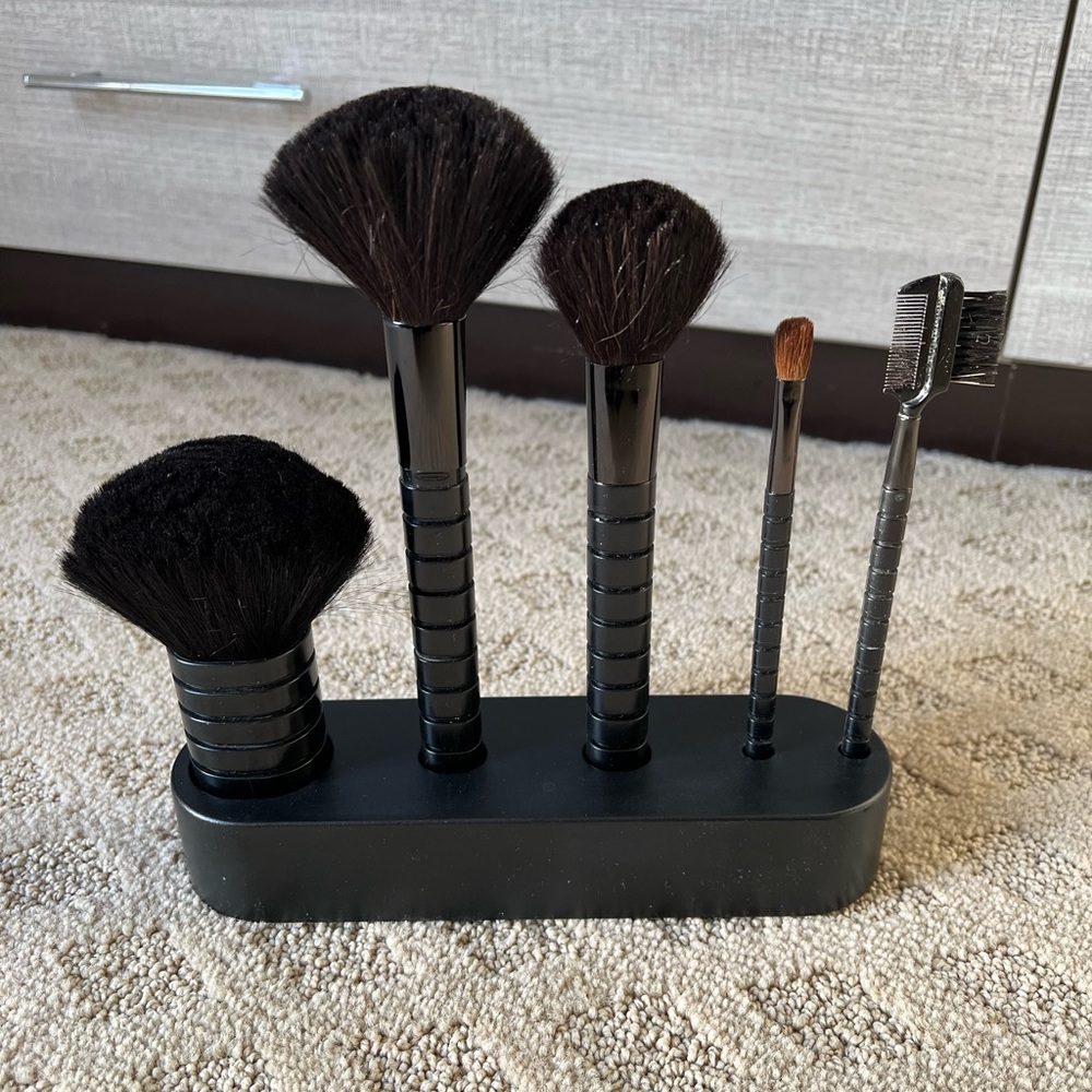 Vintage Ultima II Ultimate Brush Collection with Caddy